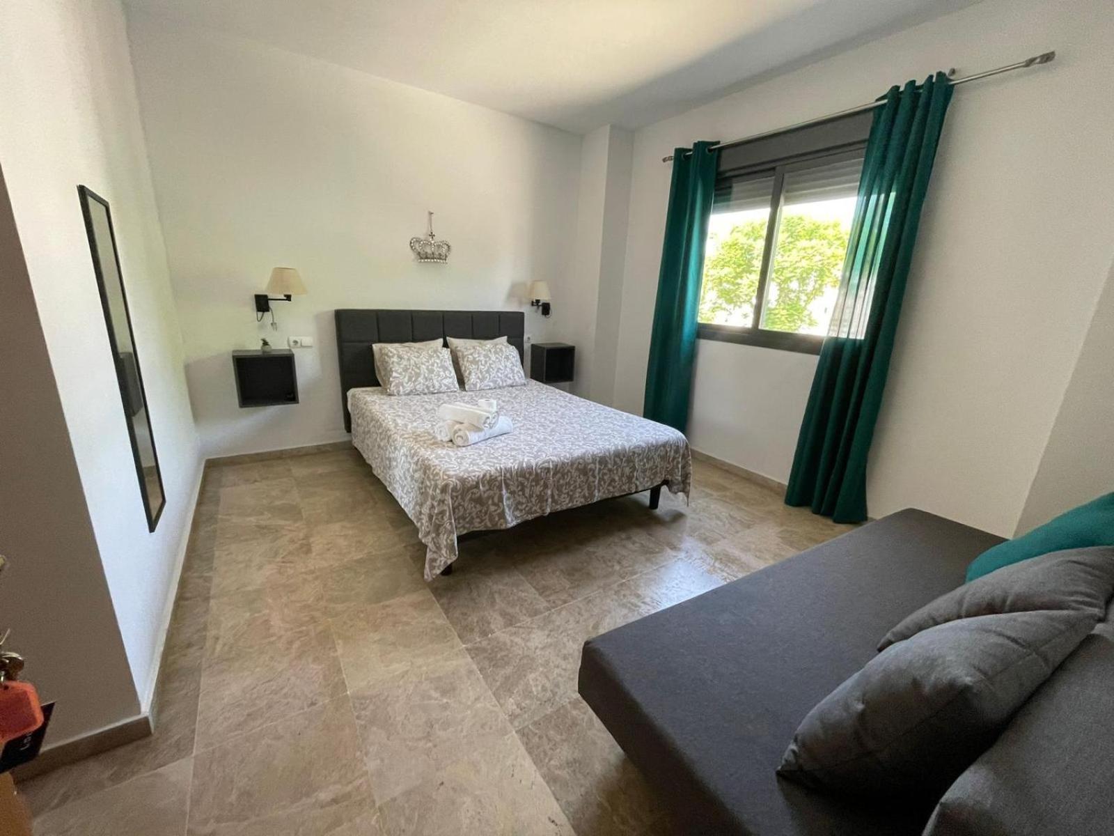 Stelarium-Suite Con Bano Privado En Casa Compartida-Uebica2 Mairena del Aljarafe Eksteriør billede